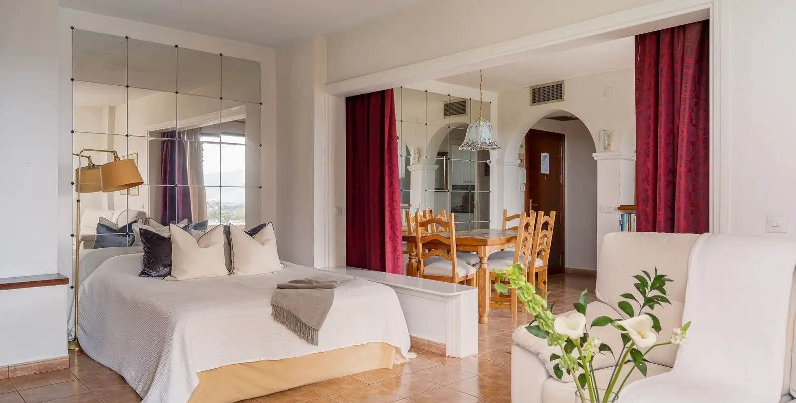 Venta de apartamento en planta media en Estepona 9