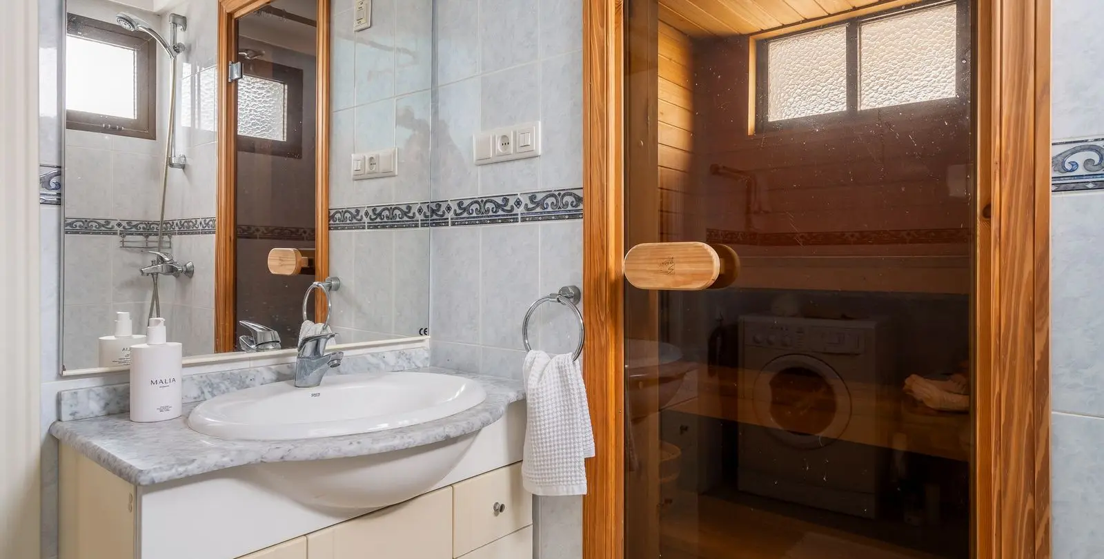 Venta de apartamento en planta media en Estepona 14