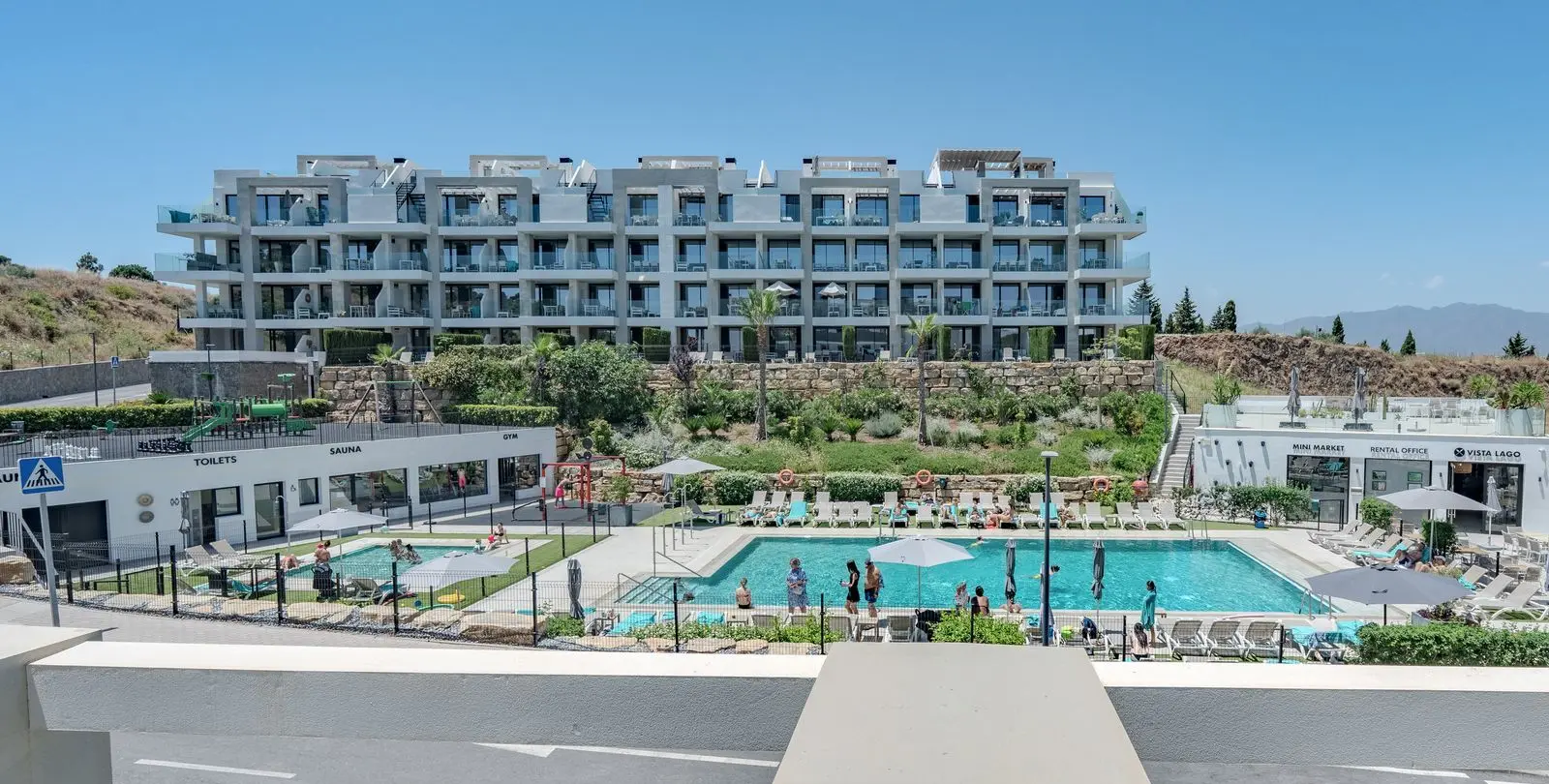Venta de apartamento en planta media en Mijas 2