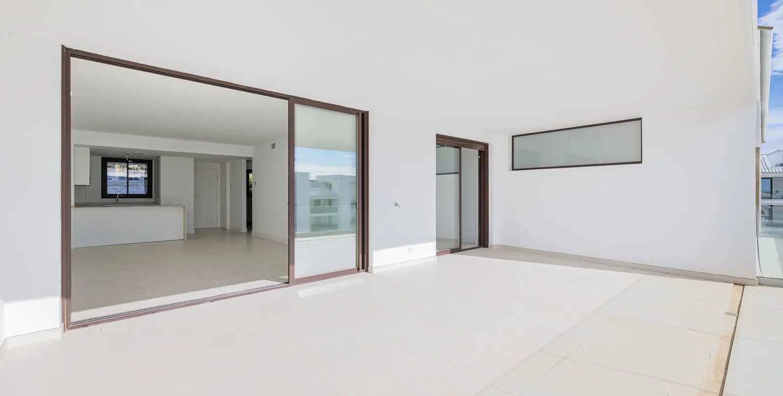 Venta de apartamento en planta media en Higueron 1