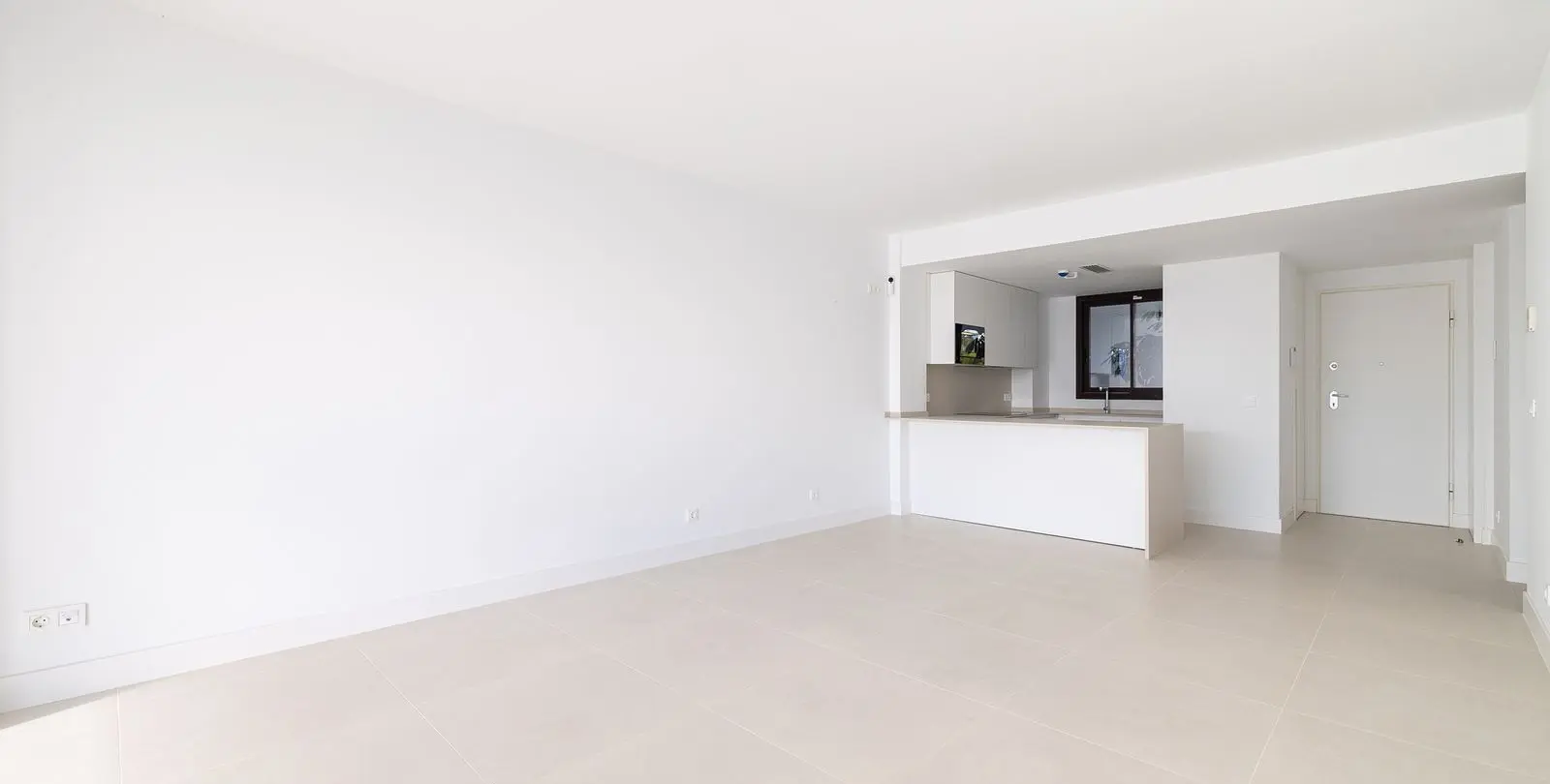 Venta de apartamento en planta media en Higueron 3