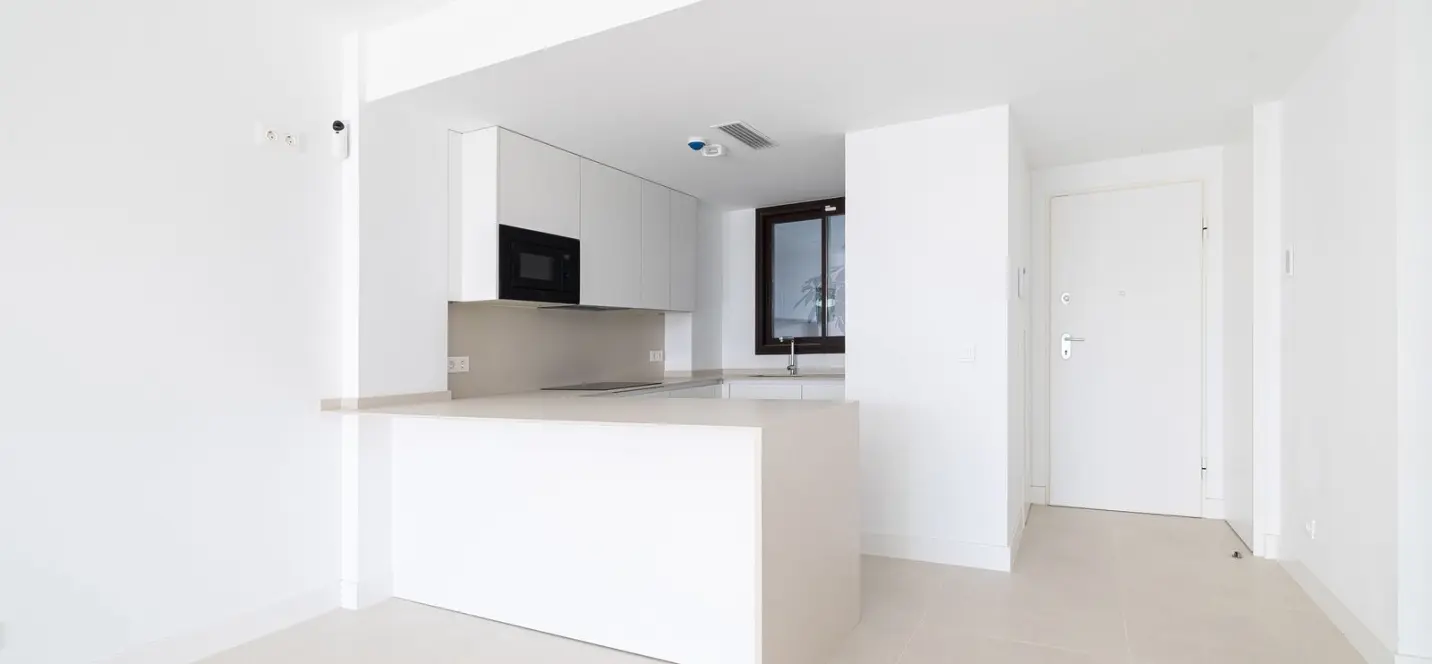 Venta de apartamento en planta media en Higueron 3