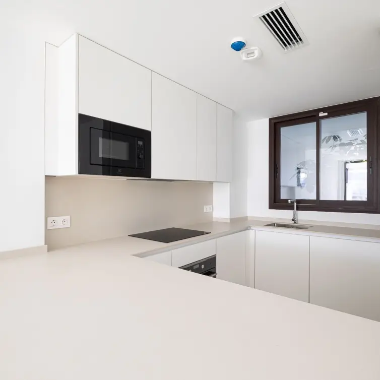Venta de apartamento en planta media en Higueron