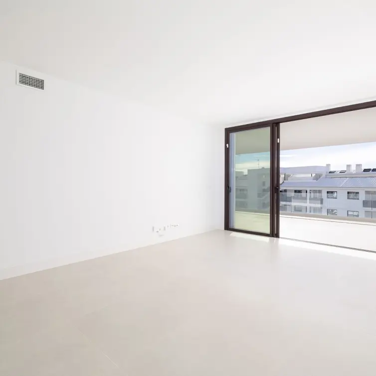 Venta de apartamento en planta media en Higueron