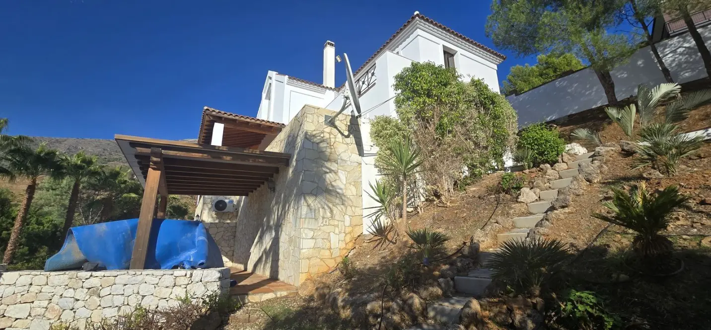 Продажа  отдельно стоящей виллы в Mijas 3