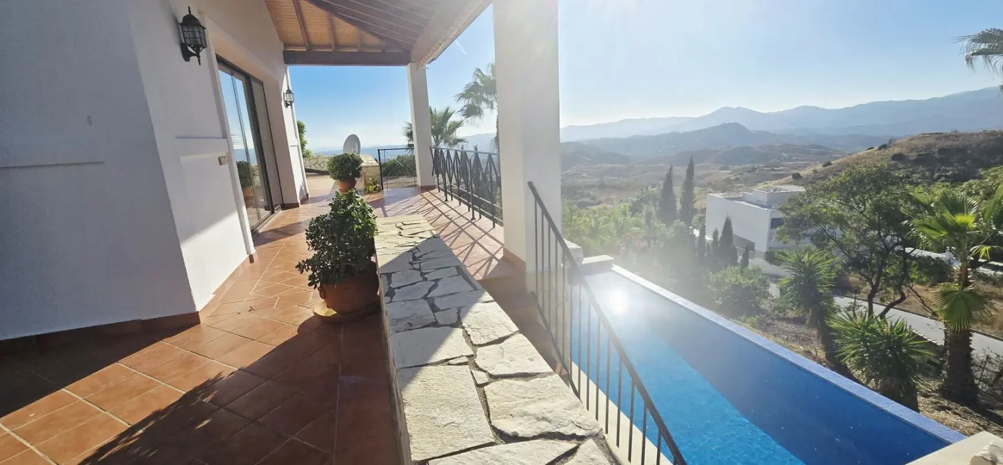 Продажа  отдельно стоящей виллы в Mijas 4