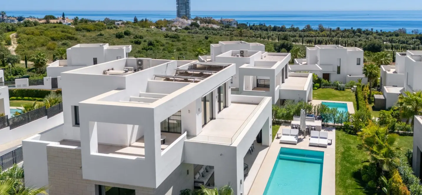Продажа  отдельно стоящей виллы в Marbella 0