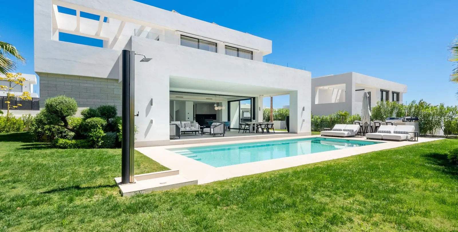 Venta de villa independiente en Marbella 2