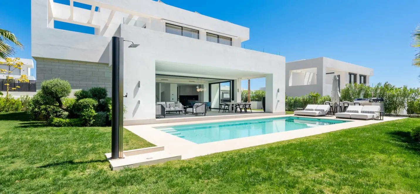 Продажа  отдельно стоящей виллы в Marbella 1