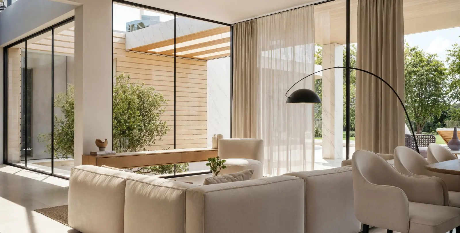 Venta de villa independiente en Nueva Andalucía 4
