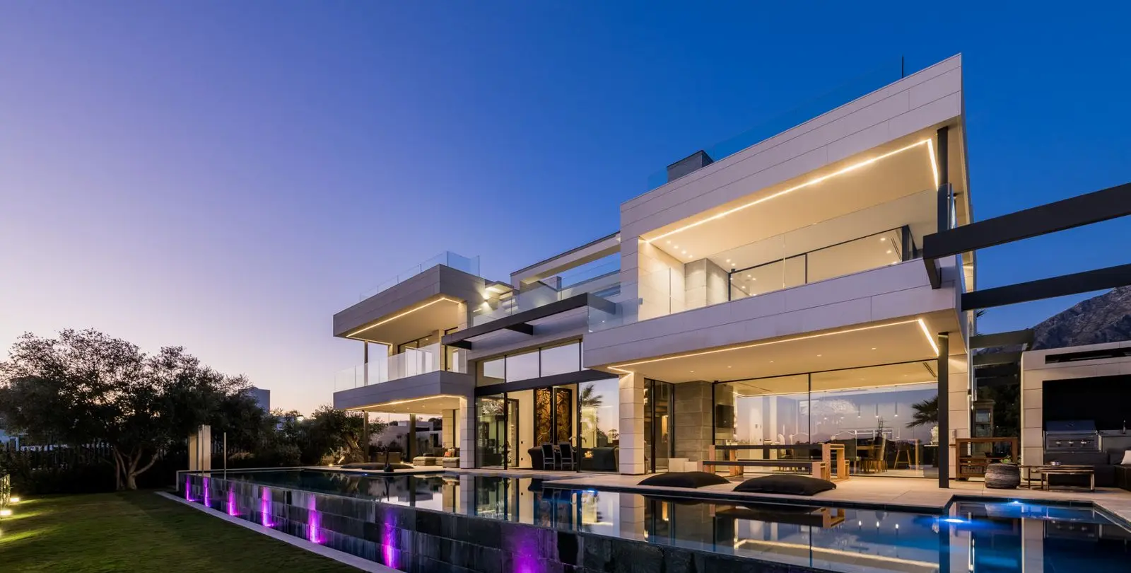Venta de villa independiente en Nagüeles 2