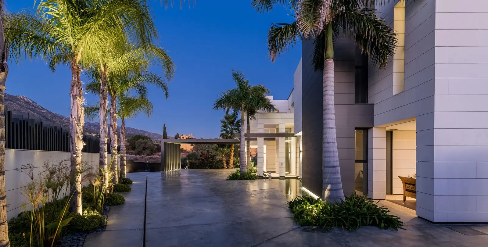 Venta de villa independiente en Nagüeles 10