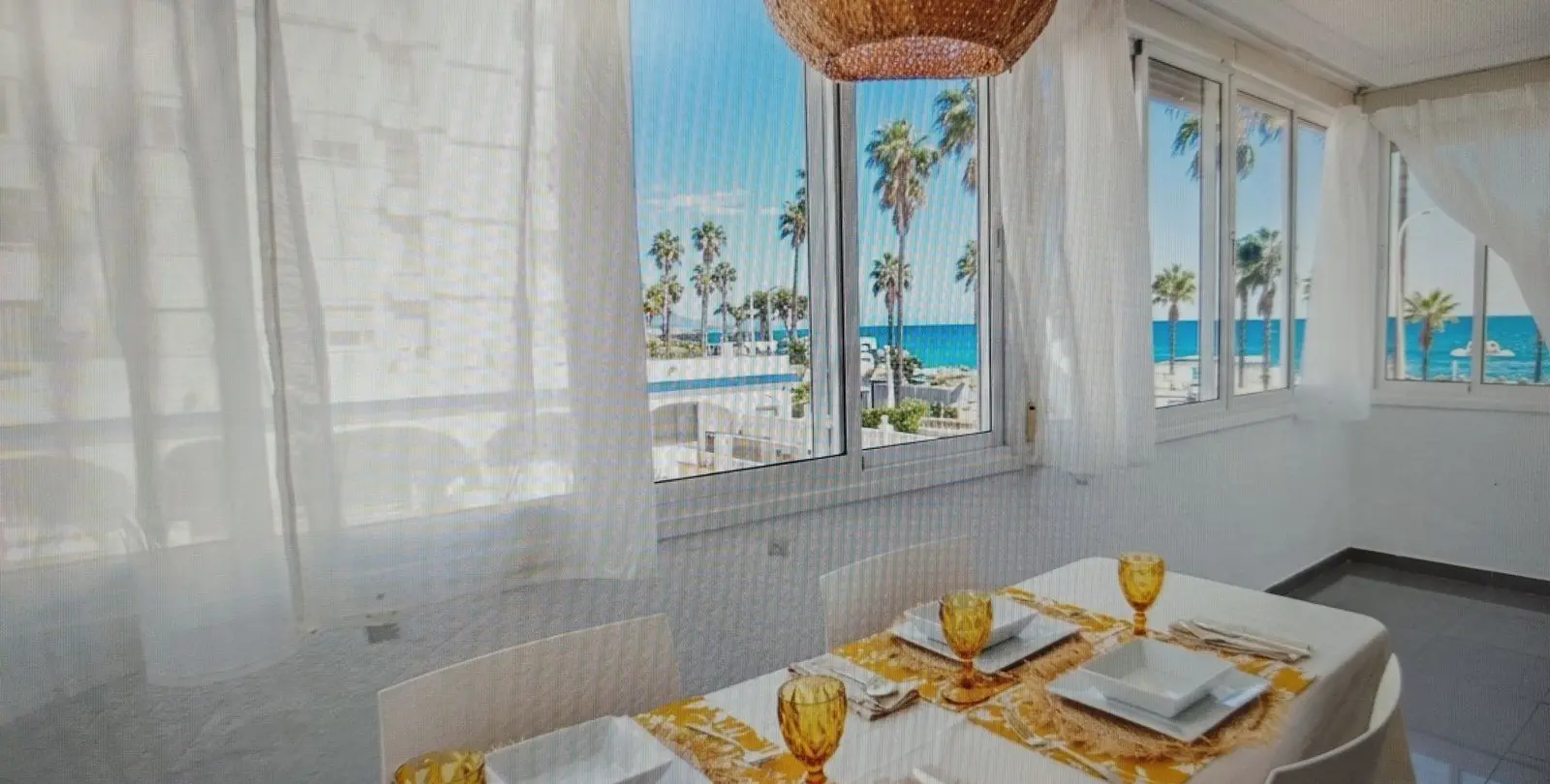 Venta de apartamento en planta media en Benalmadena Costa 1