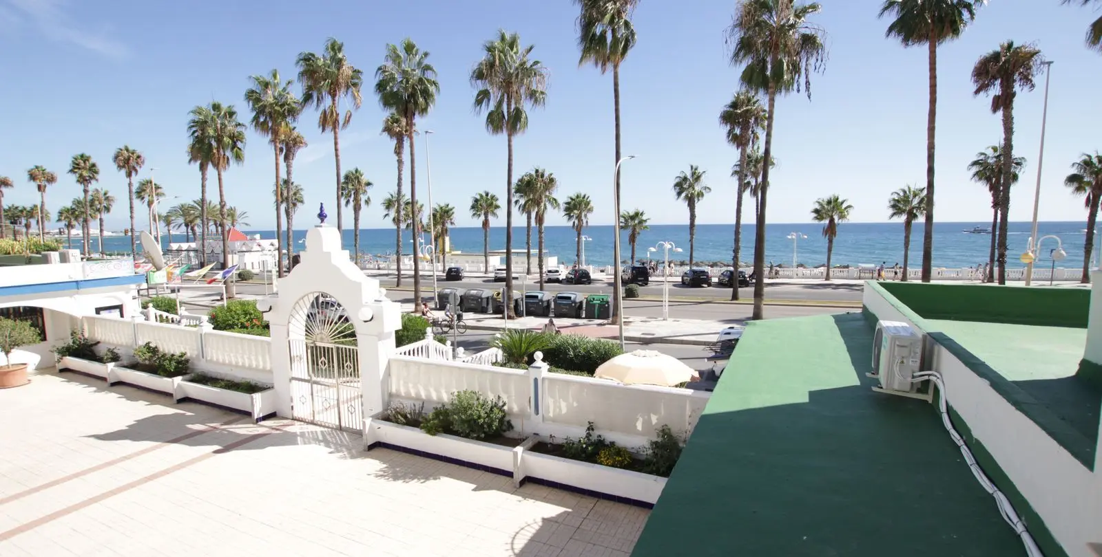 Venta de apartamento en planta media en Benalmadena Costa 2