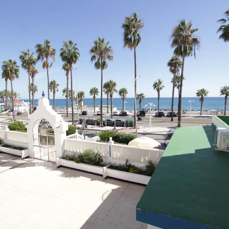 Venta de apartamento en planta media en Benalmadena Costa