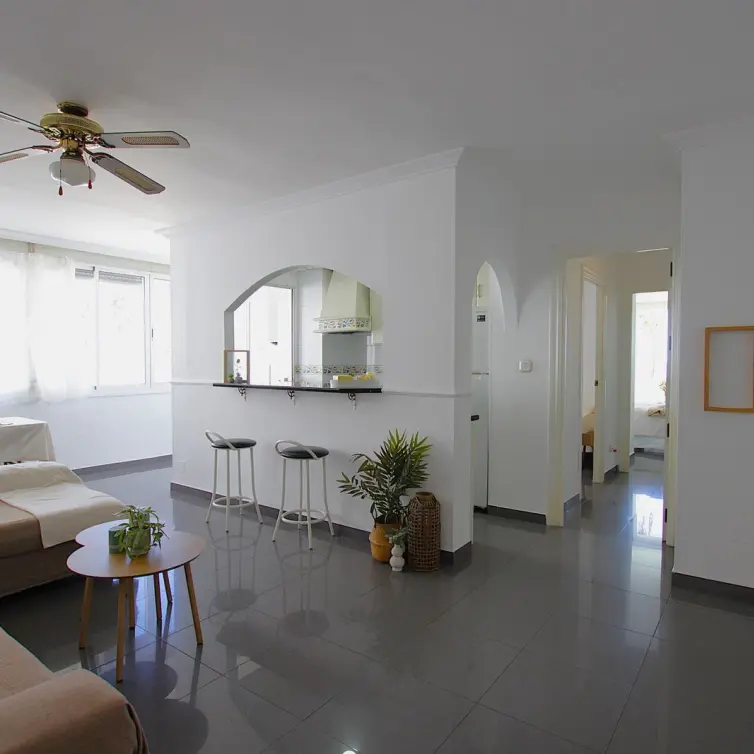 Venta de apartamento en planta media en Benalmadena Costa