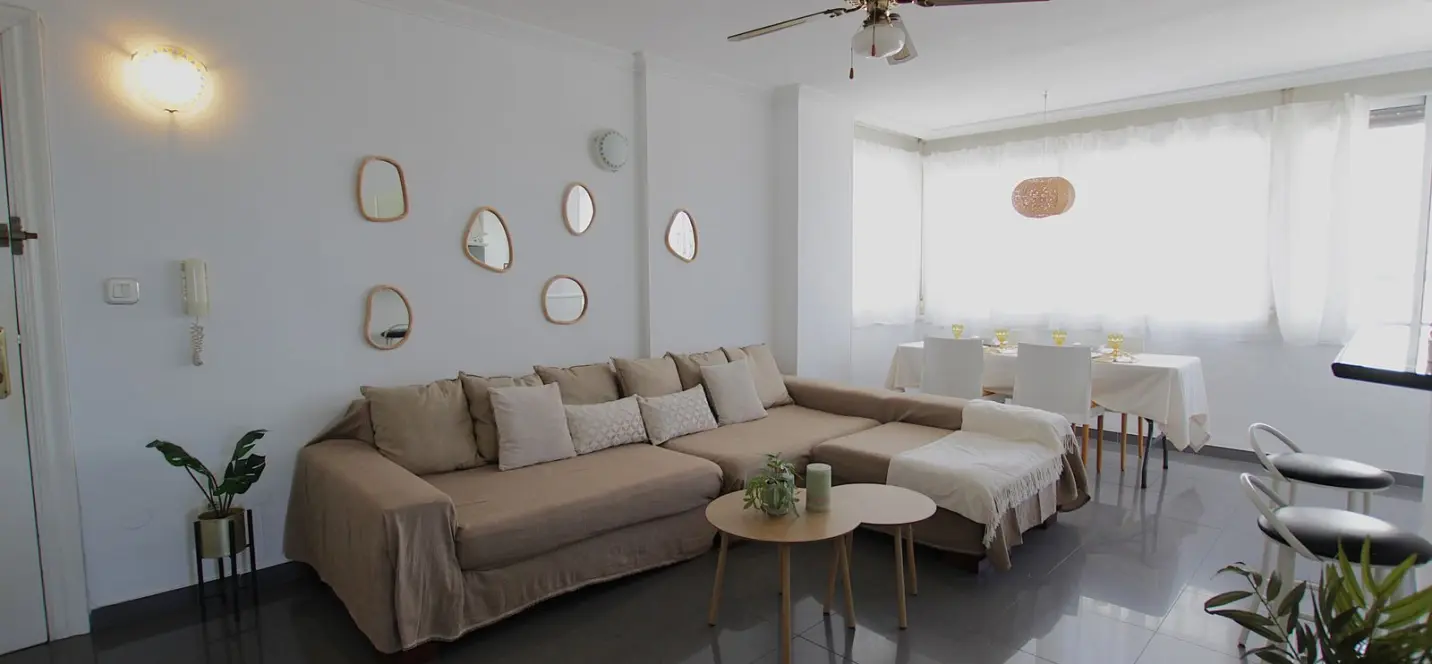 Venta de apartamento en planta media en Benalmadena Costa 4