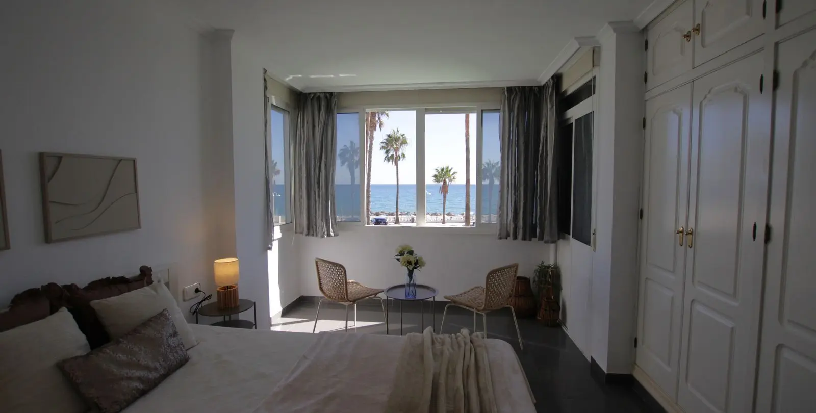 Venta de apartamento en planta media en Benalmadena Costa 16