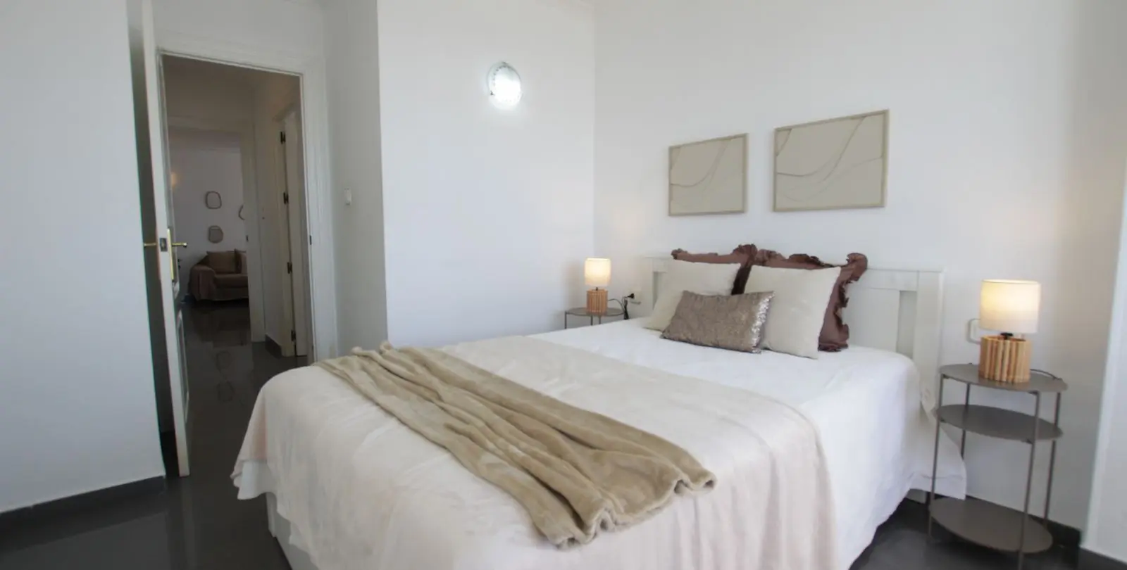 Venta de apartamento en planta media en Benalmadena Costa 19