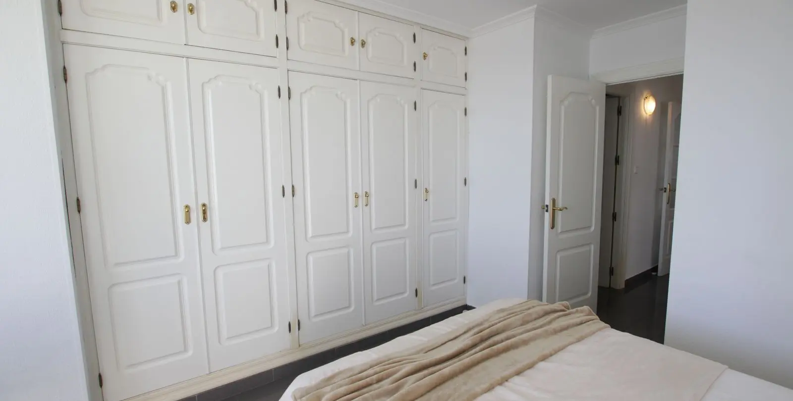 Venta de apartamento en planta media en Benalmadena Costa 20