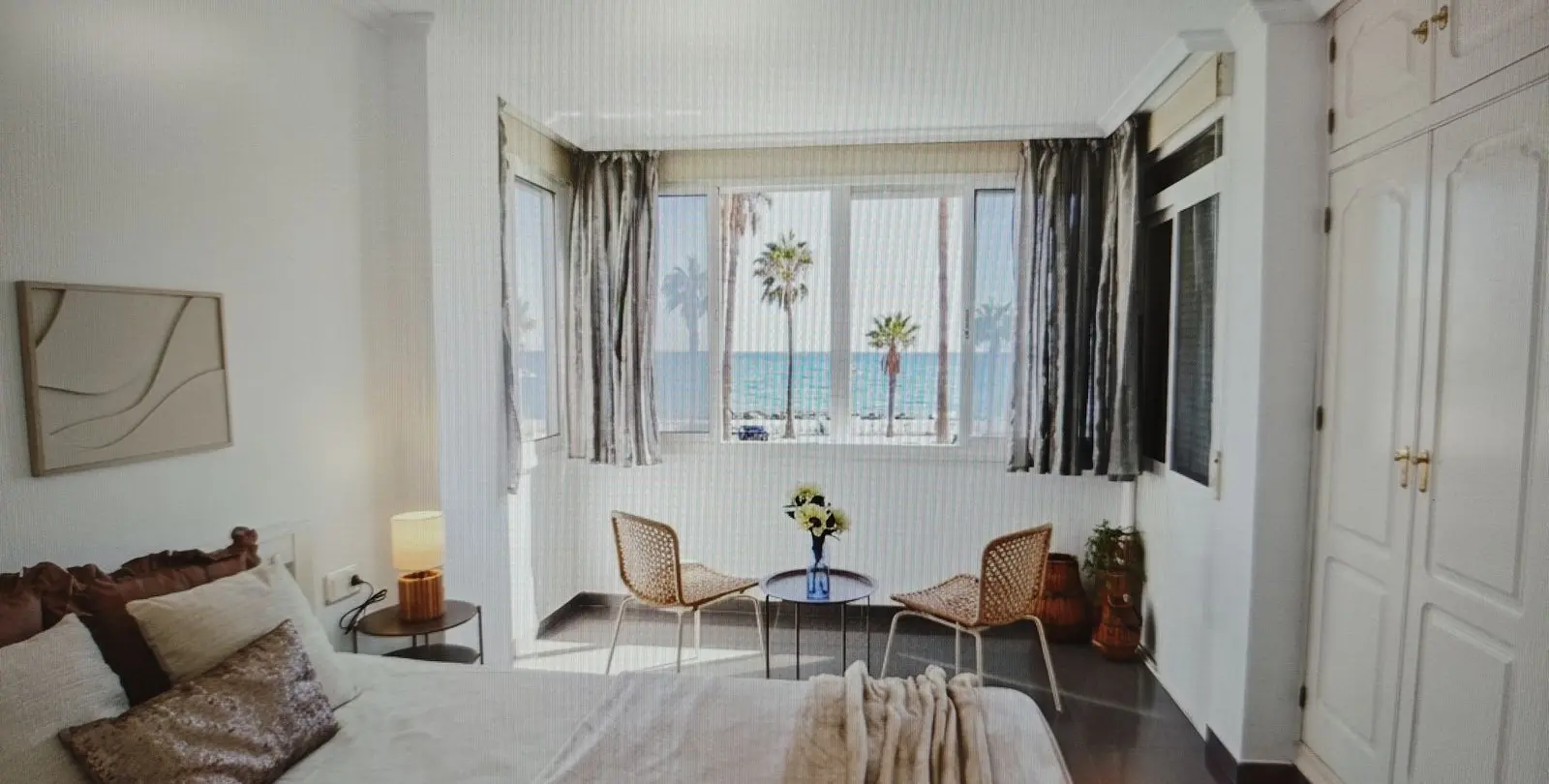Venta de apartamento en planta media en Benalmadena Costa 23