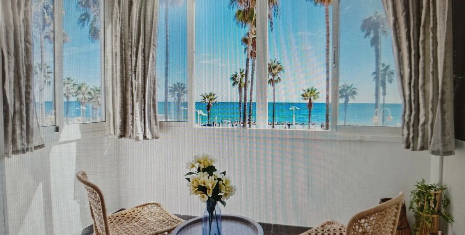 Venta de apartamento en planta media en Benalmadena Costa 24