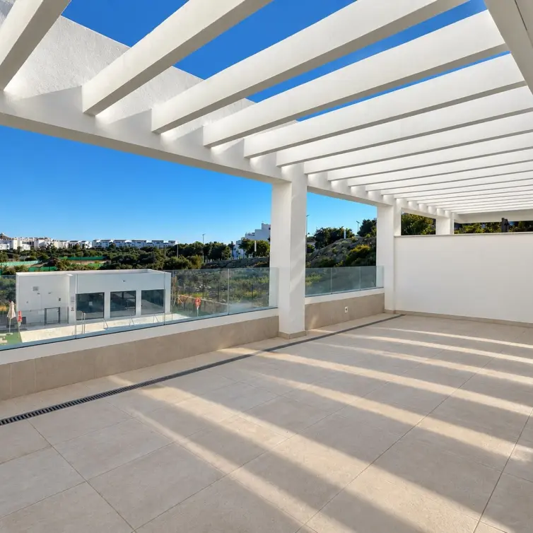Venta de apartamento en planta media en Estepona