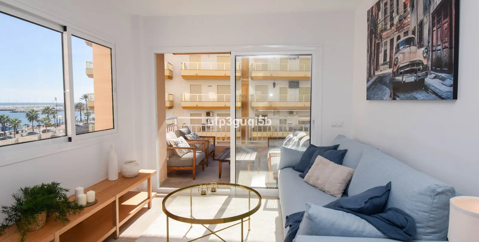 Venta de apartamento en planta media en Fuengirola 3