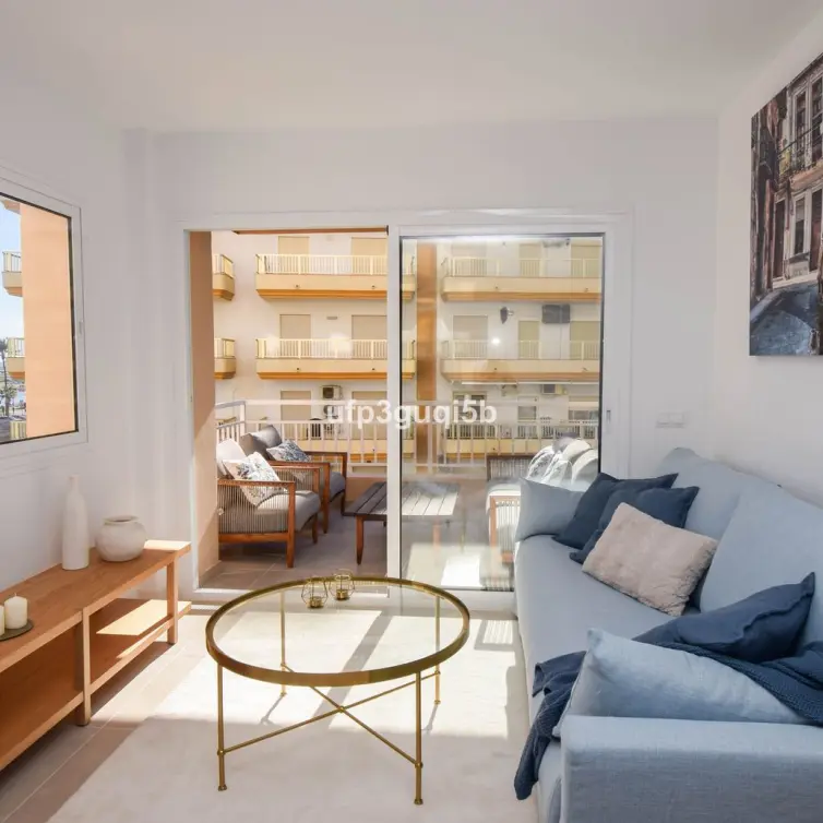 Venta de apartamento en planta media en Fuengirola