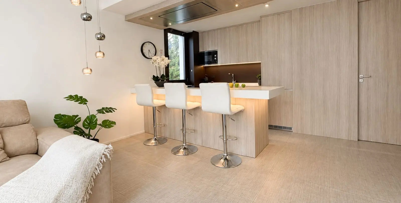 Venta de apartamento en planta media en Carib Playa 4