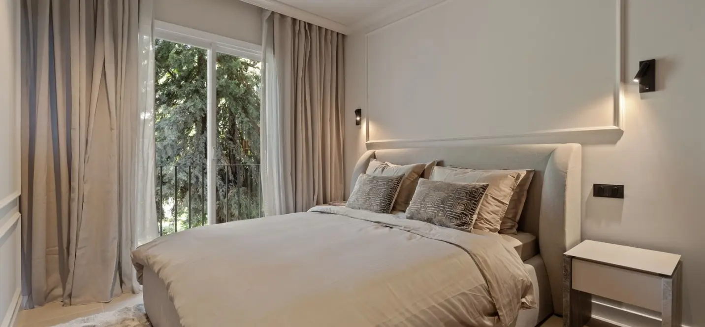 Venta de apartamento en planta media en Benahavís 3