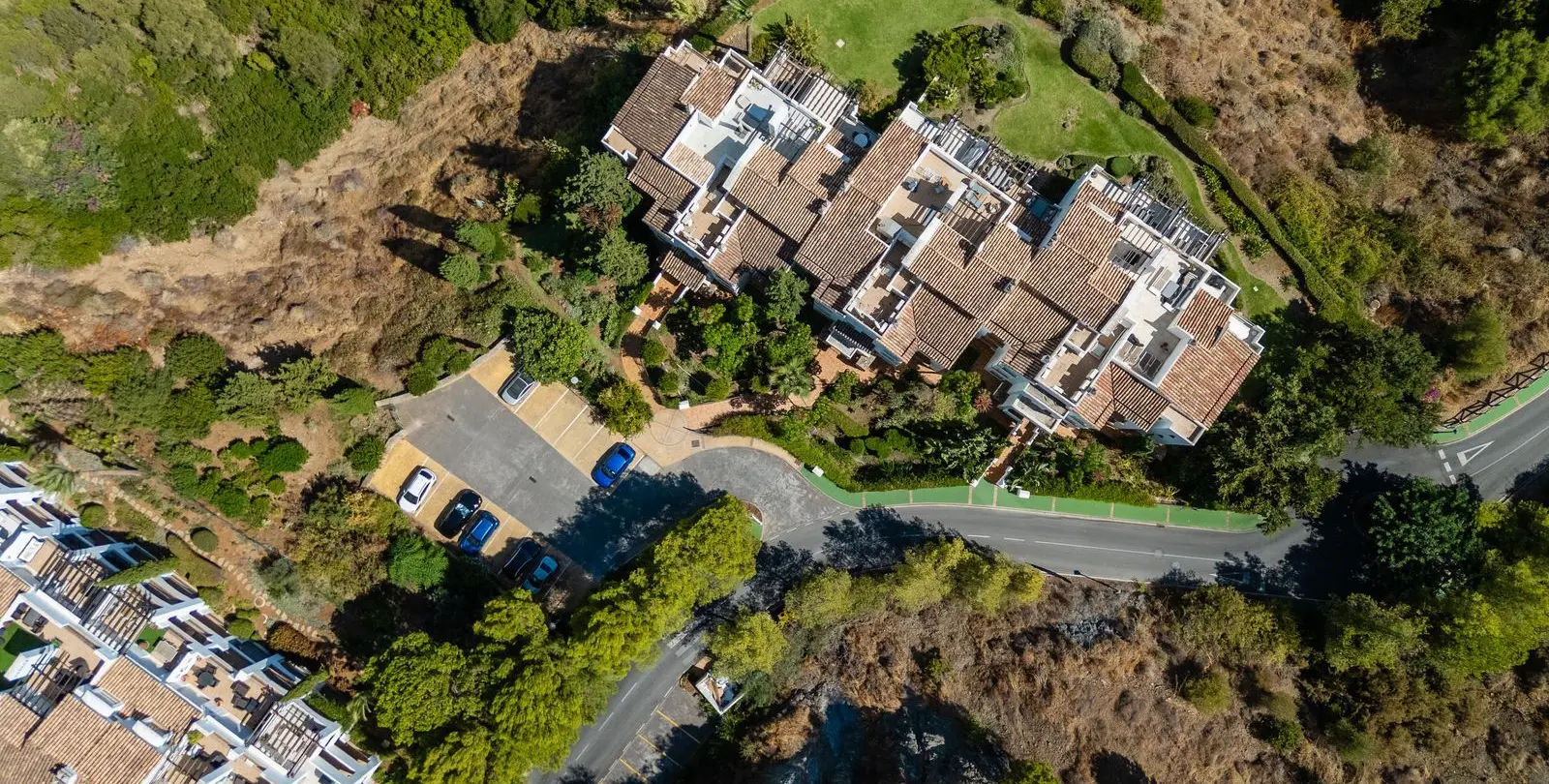Venta de apartamento en planta media en Benahavís 34