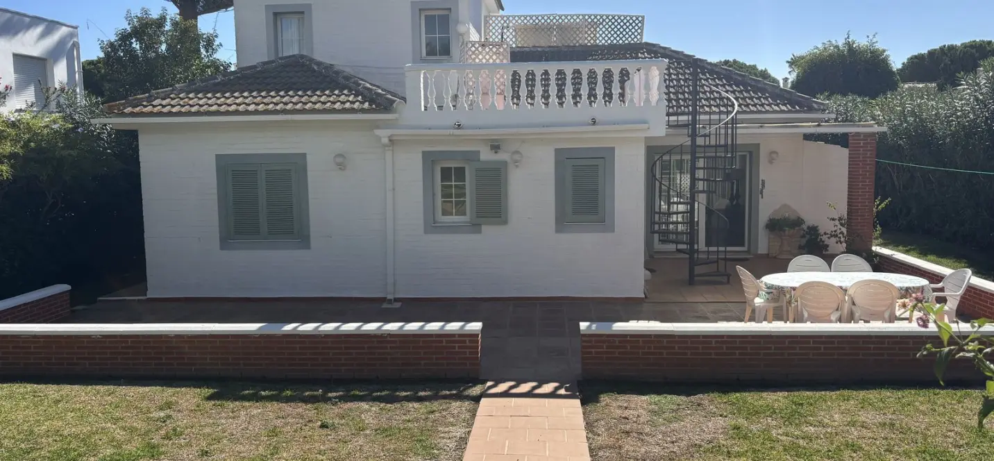Venta de villa independiente en Calahonda 1