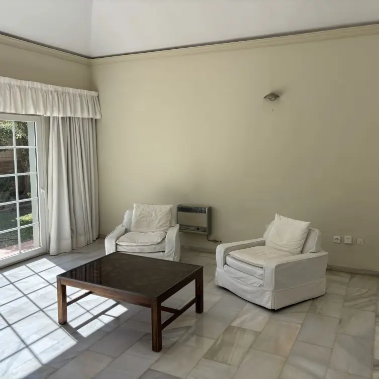 Venta de villa independiente en Calahonda