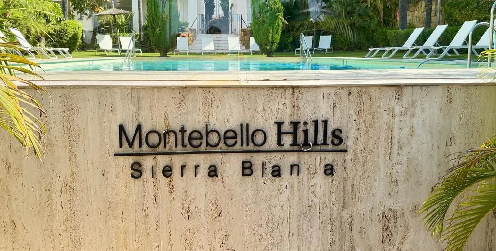 Venta de apartamento en planta media en Marbella 1