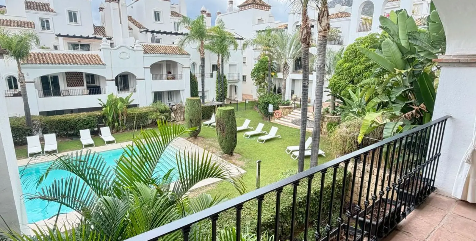 Venta de apartamento en planta media en Marbella 4
