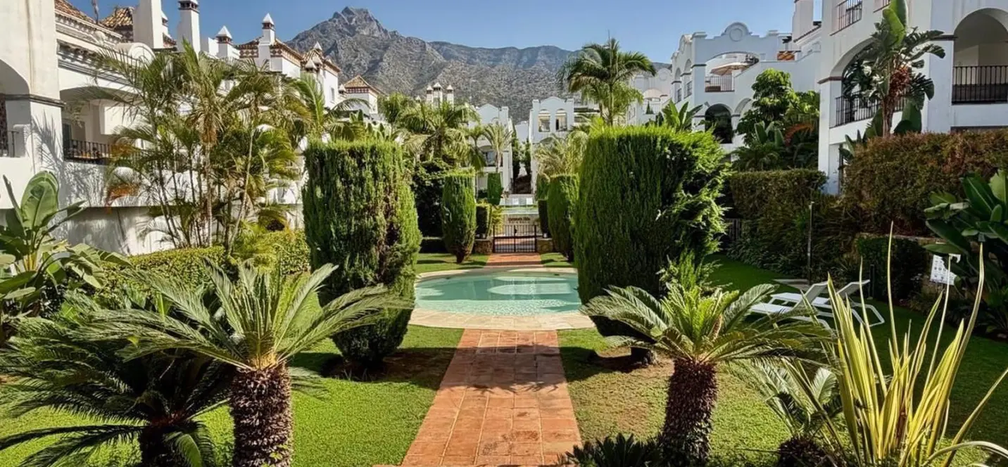 Venta de apartamento en planta media en Marbella 4
