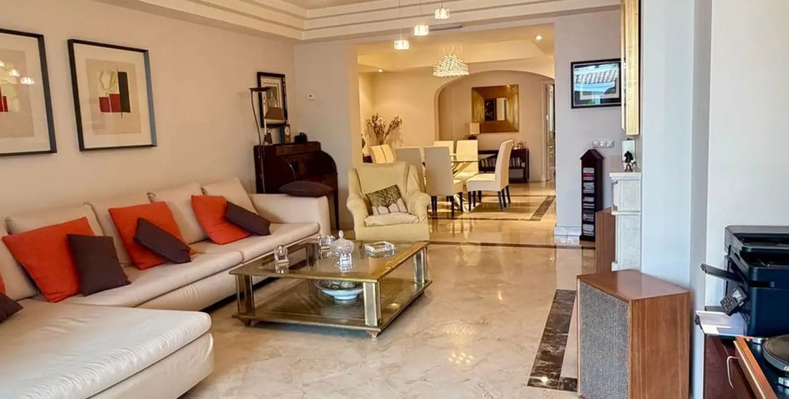 Venta de apartamento en planta media en Marbella 9