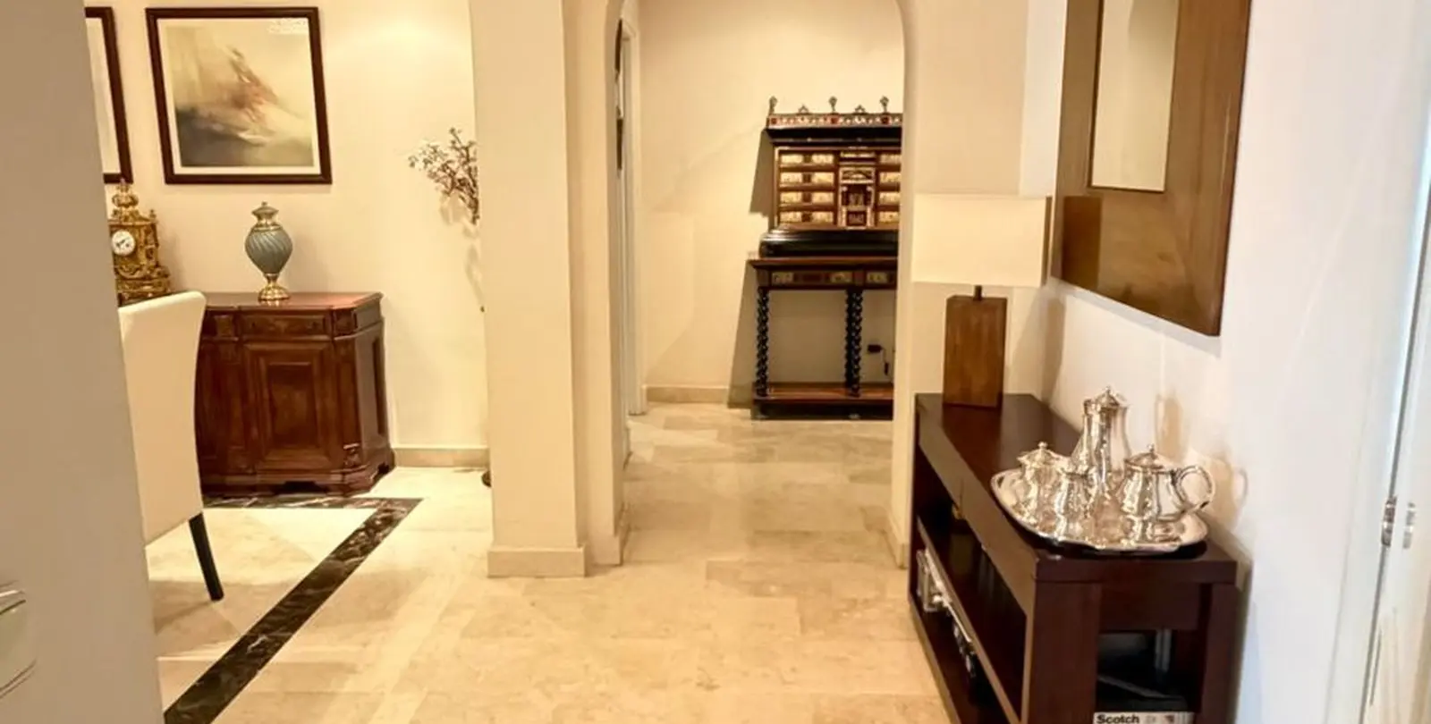 Venta de apartamento en planta media en Marbella 19