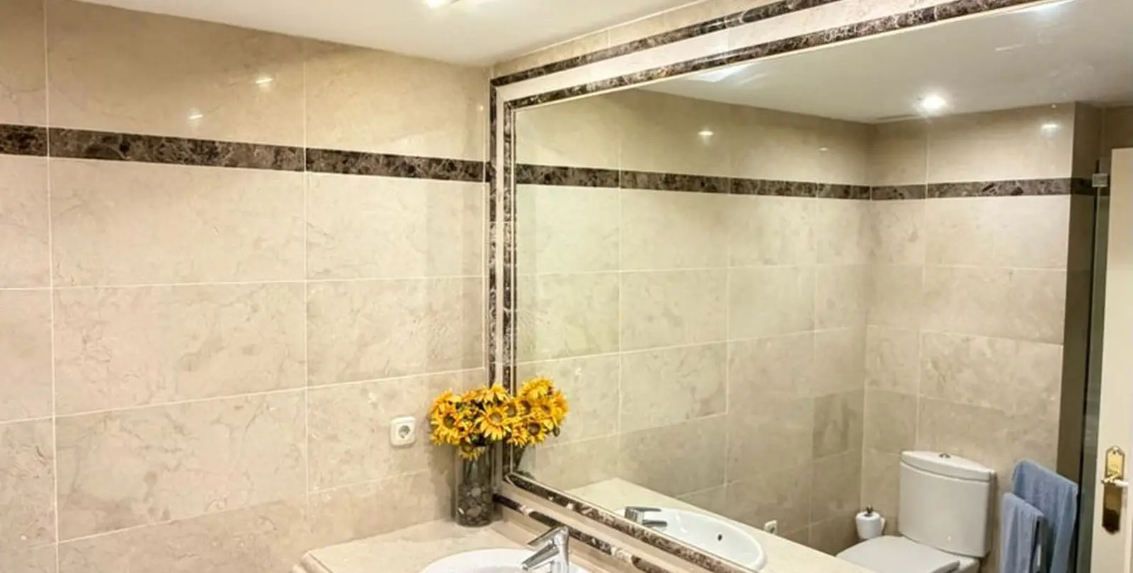 Venta de apartamento en planta media en Marbella 39