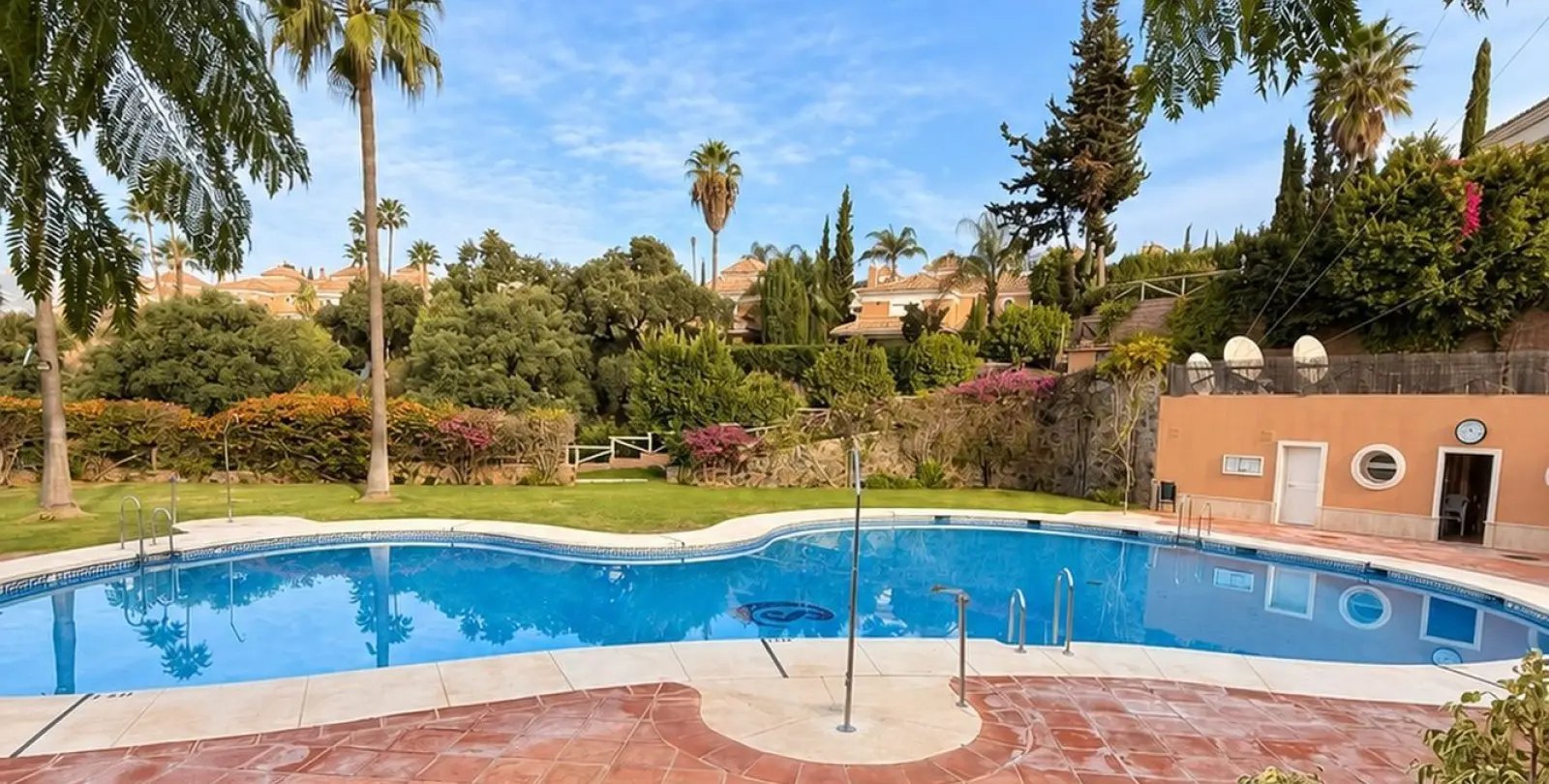 Venta de casa pareada en Marbella 10
