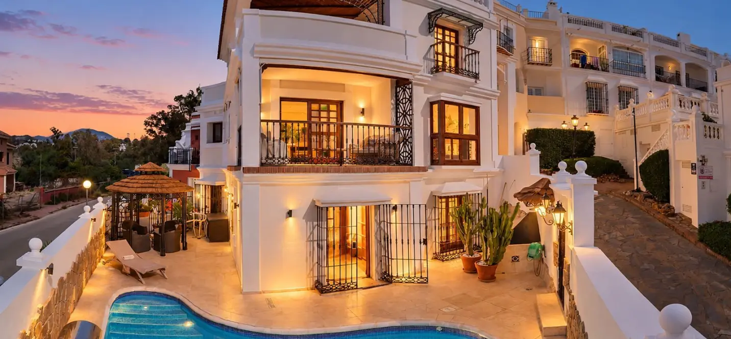 Venta de casa pareada en Nueva Andalucía 0