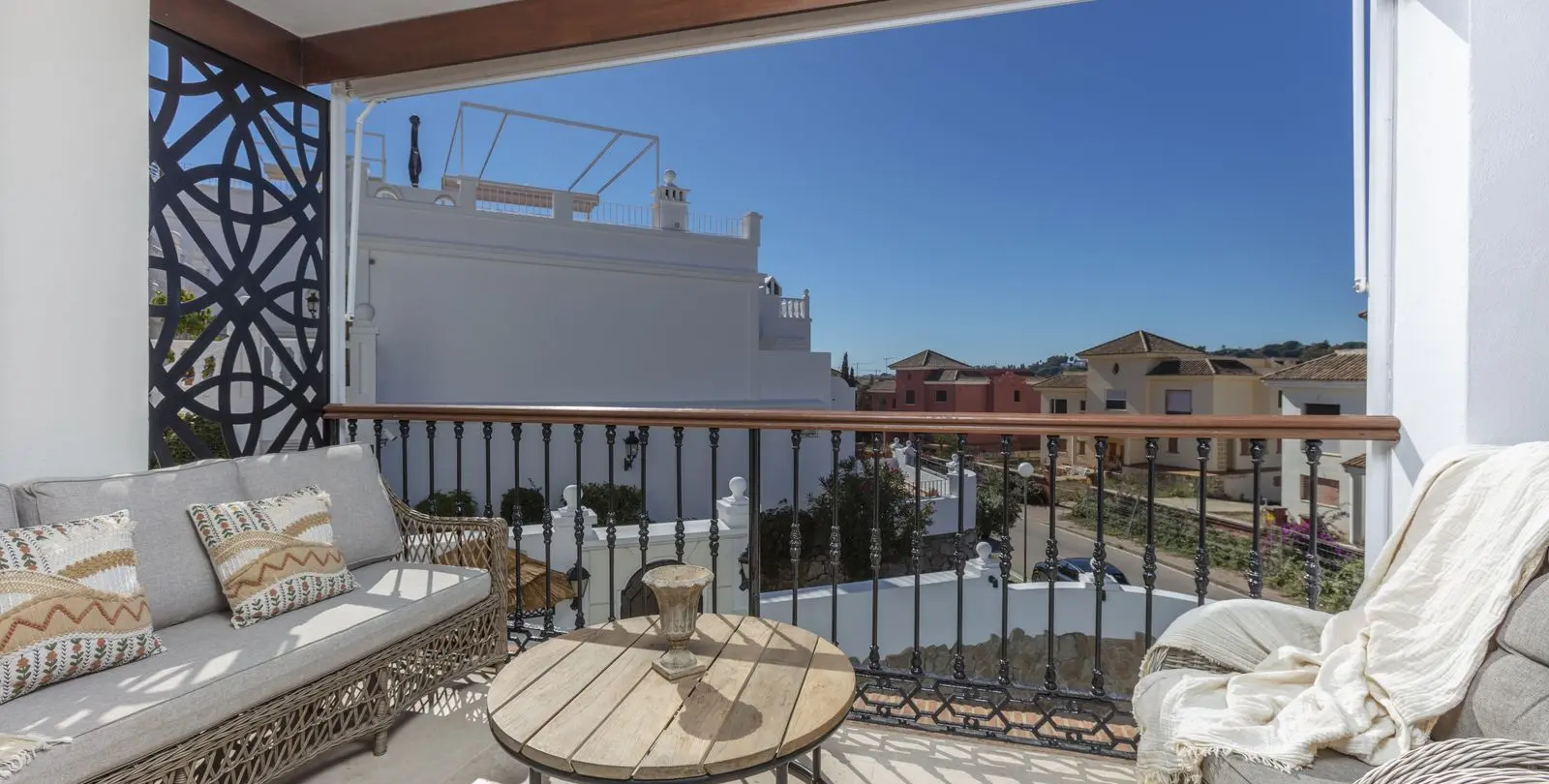 Venta de casa pareada en Nueva Andalucía 9