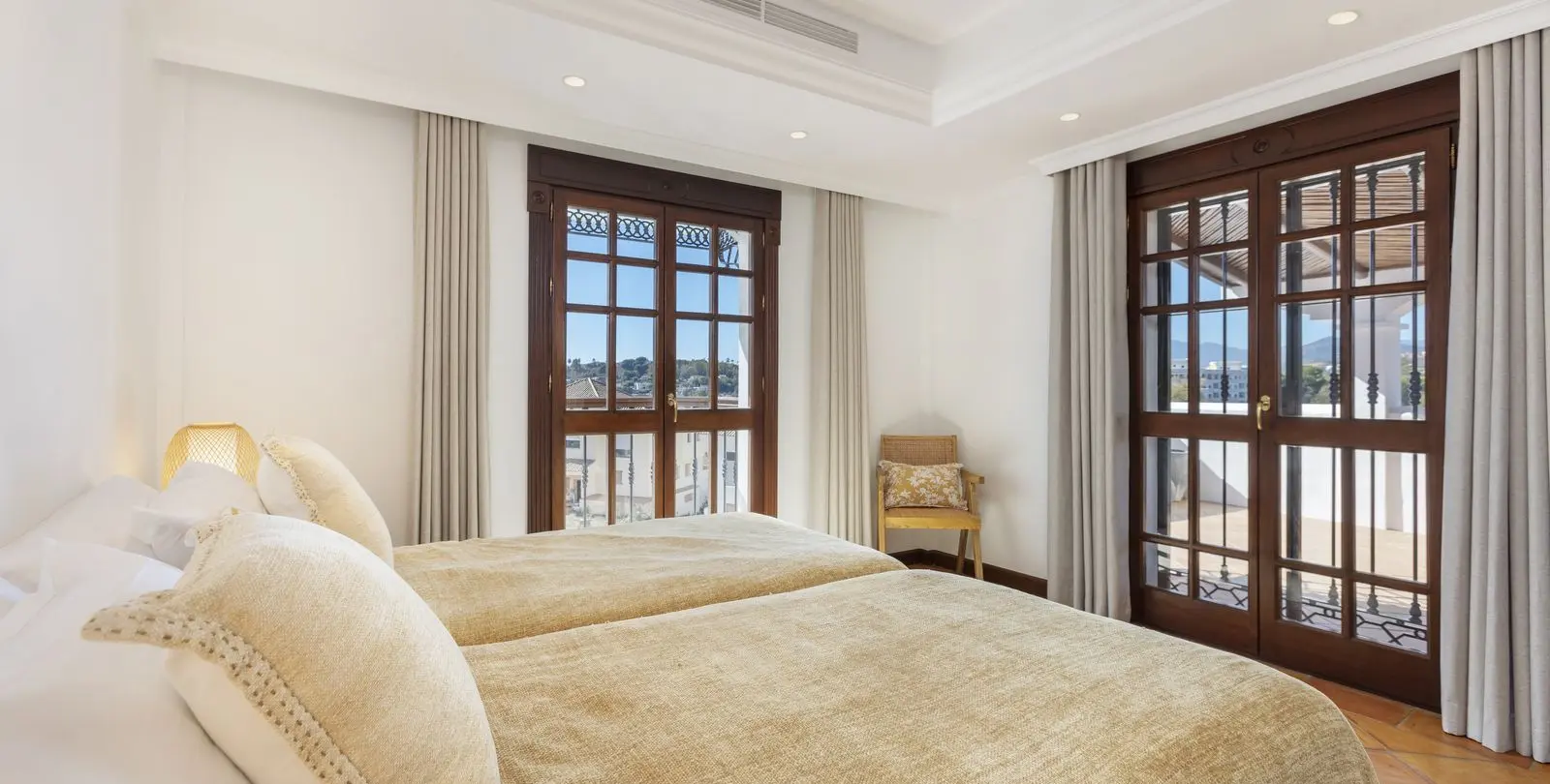Venta de casa pareada en Nueva Andalucía 17