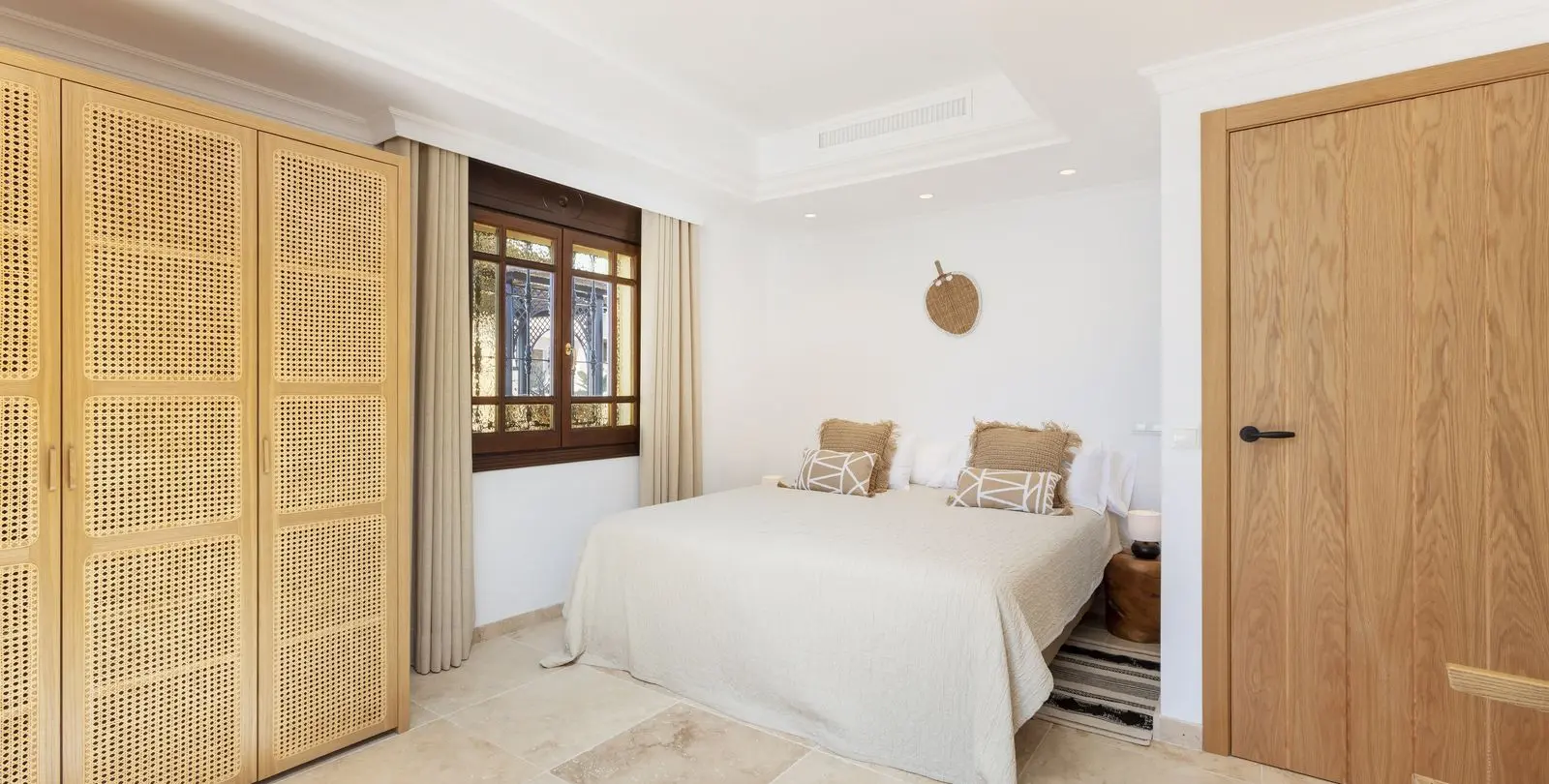 Venta de casa pareada en Nueva Andalucía 24