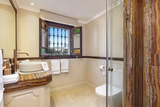 Image 25 thumb