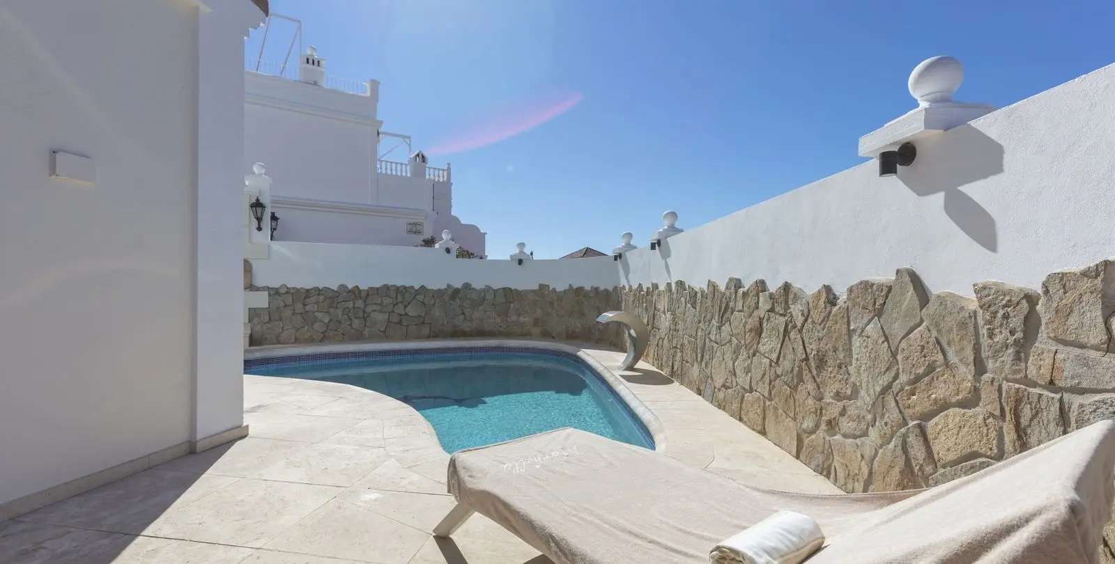 Venta de casa pareada en Nueva Andalucía 30