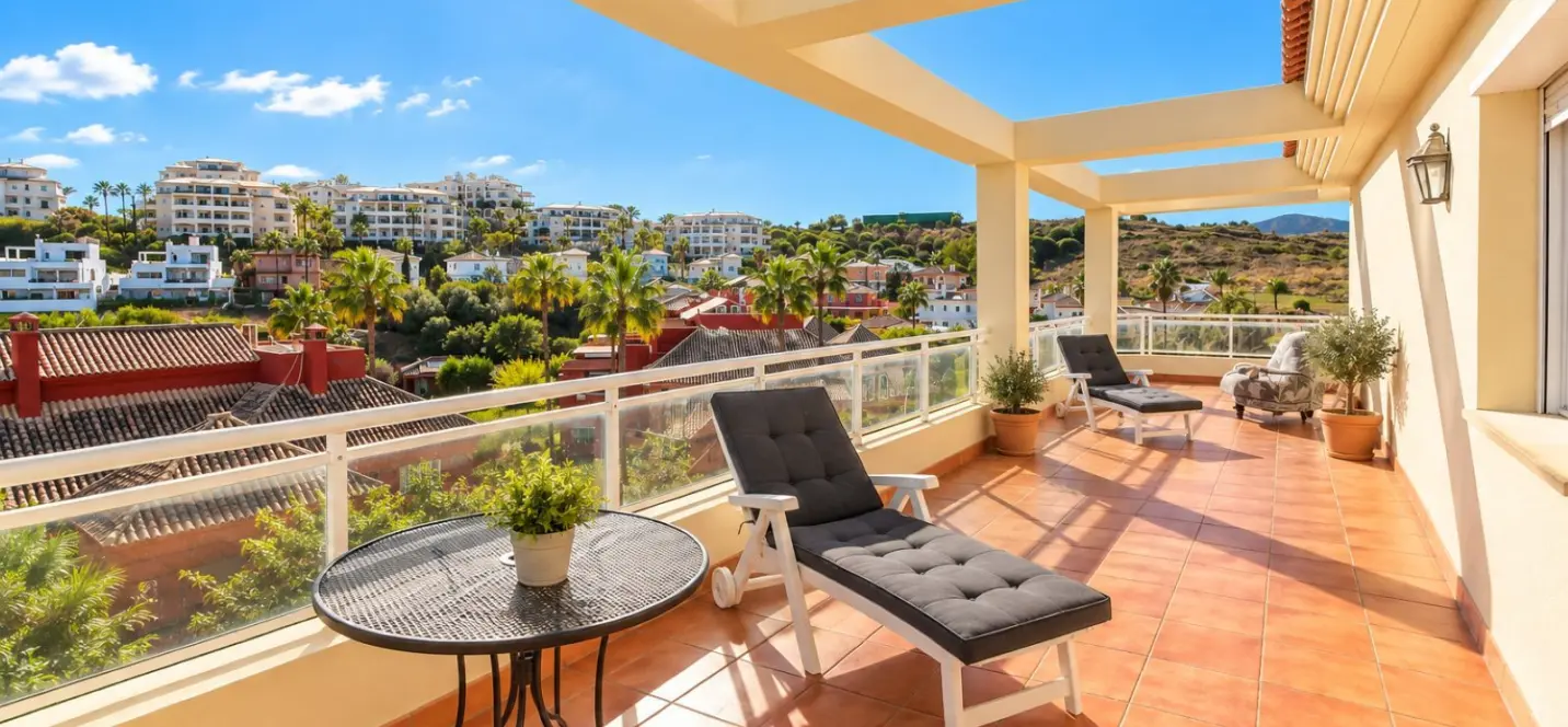 Sale of penthouse in La Cala Hills 1