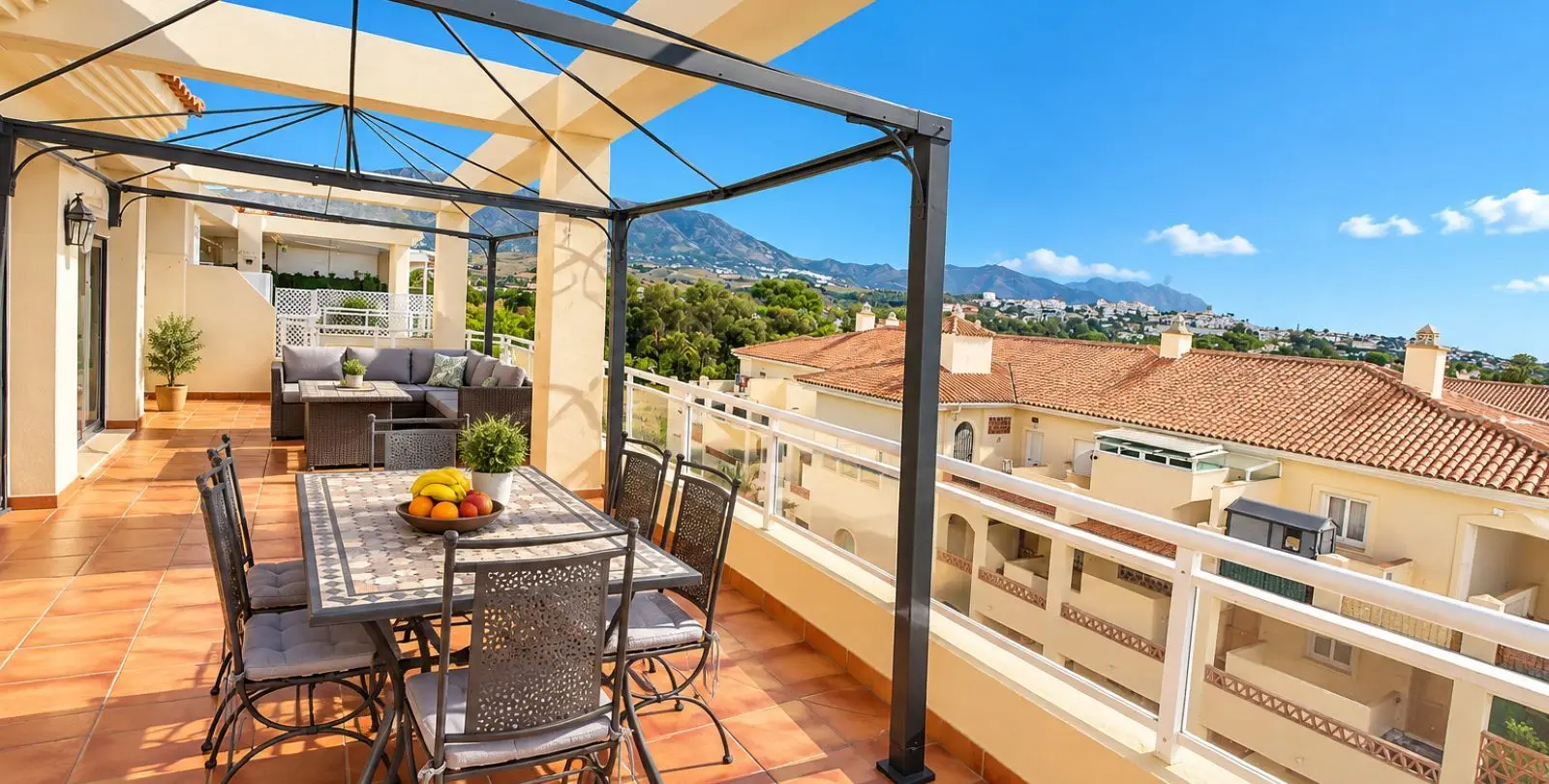 Sale of penthouse in La Cala Hills 10