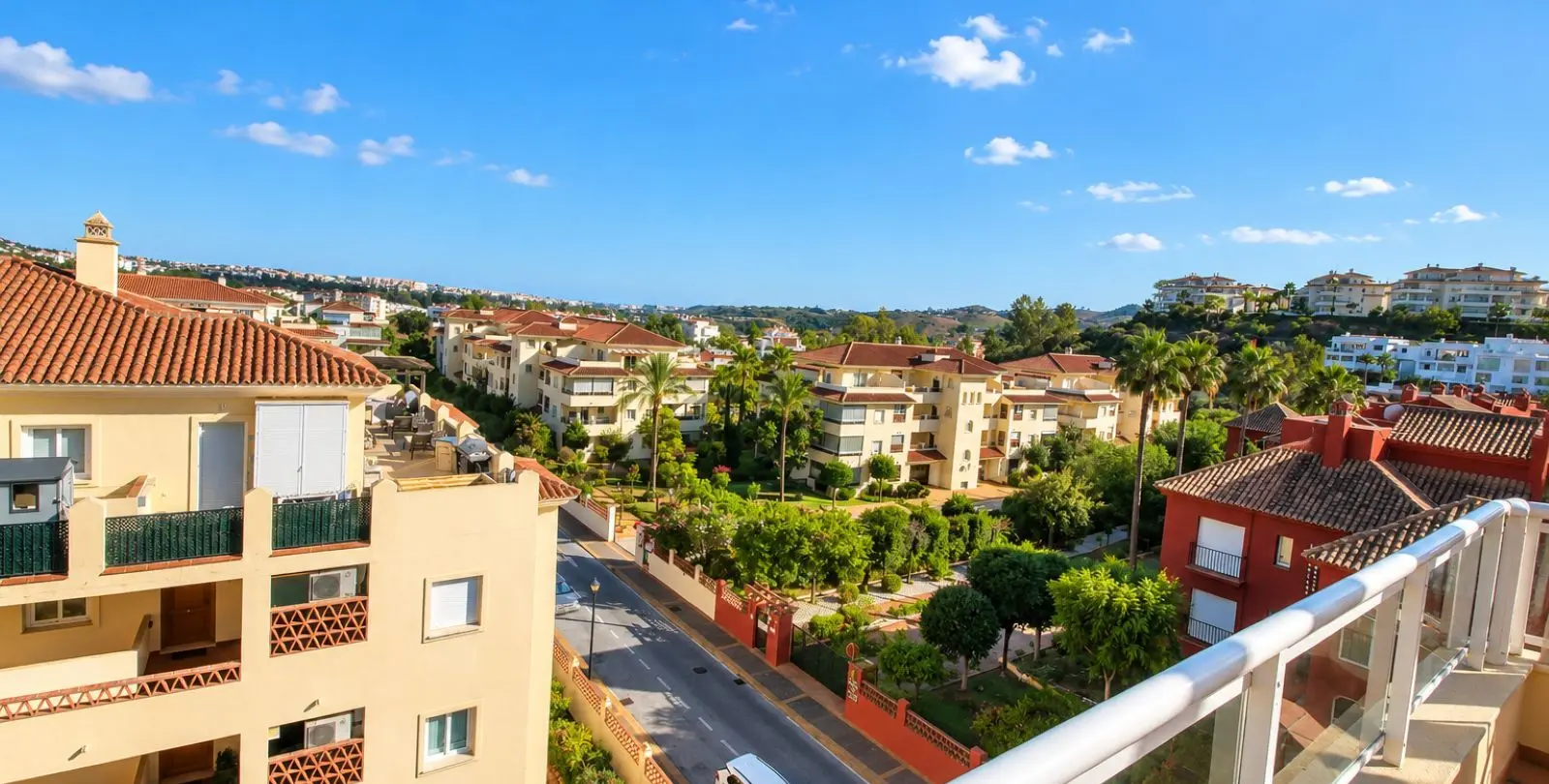 Sale of penthouse in La Cala Hills 11